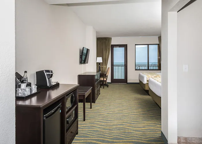 Hotel Edge Clearwater 4*