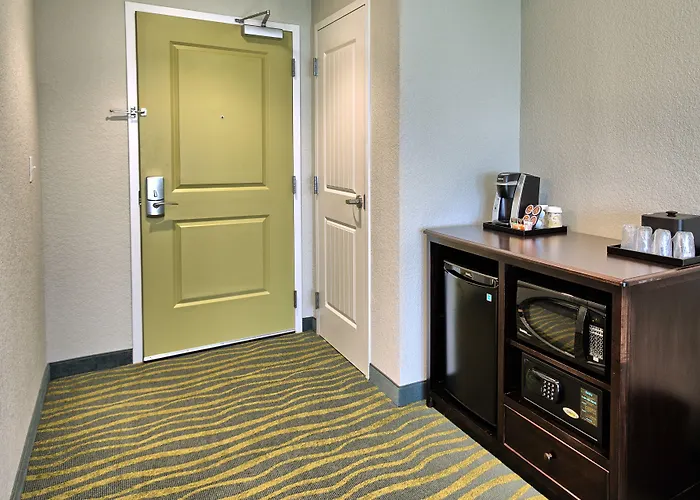 Edge Clearwater Hotel 4*