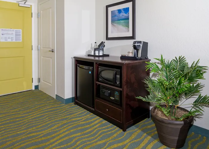 Hotel Edge Clearwater 4*